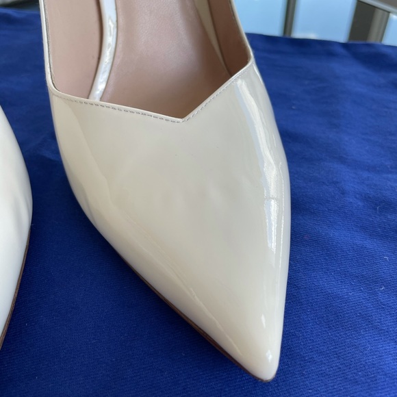 Stuart Weitzman White Patent Anny Pump 105 - Picture 10 of 15